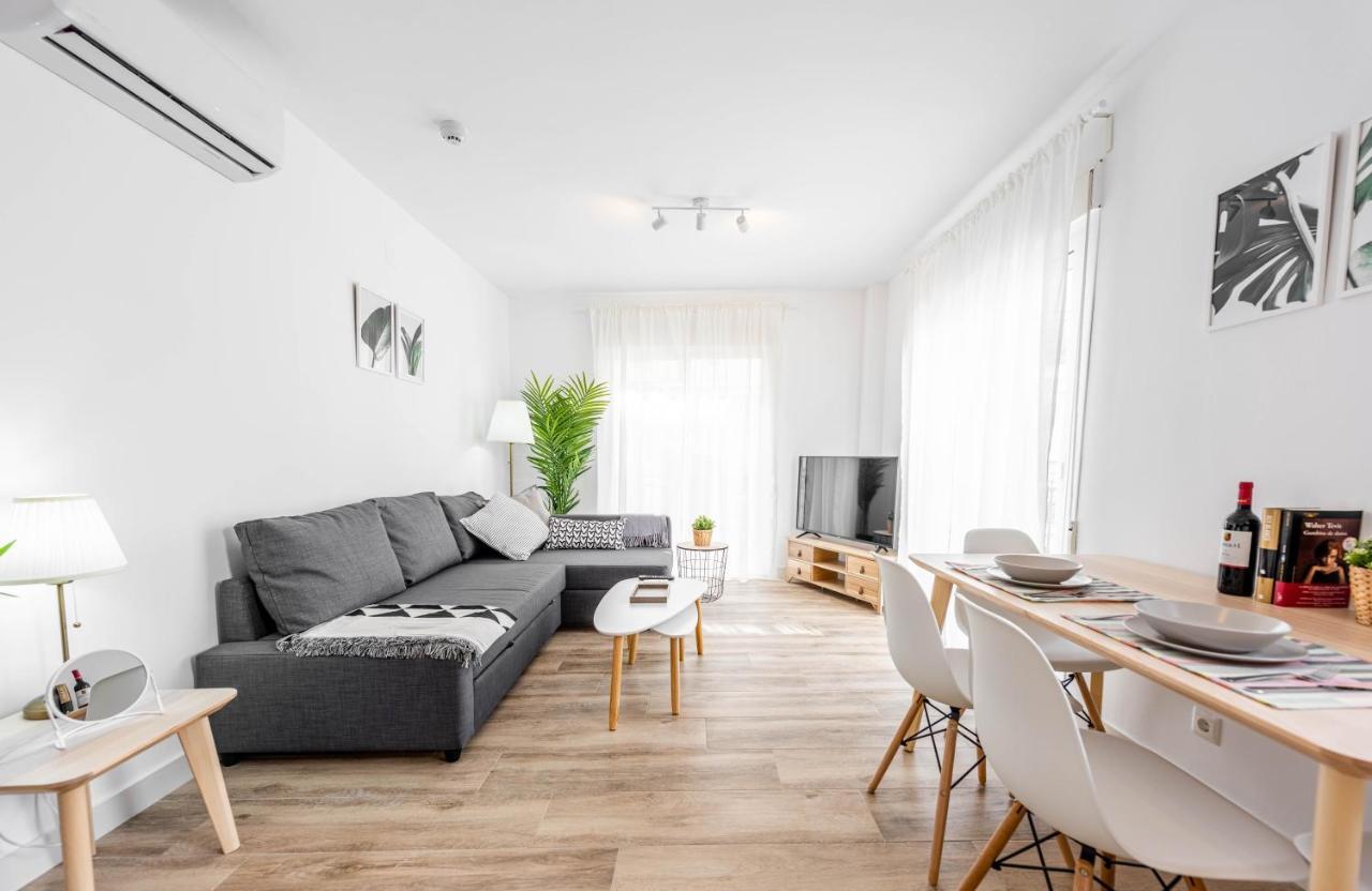 Apartamentos Toboso Plaza Nerja Eksteriør bilde