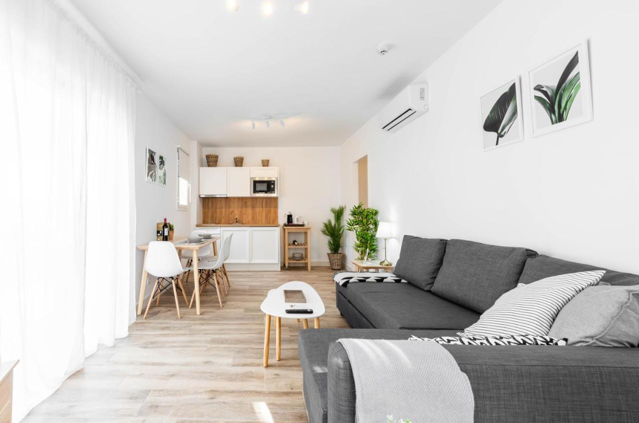 Apartamentos Toboso Plaza Nerja Eksteriør bilde 3D interior visualization